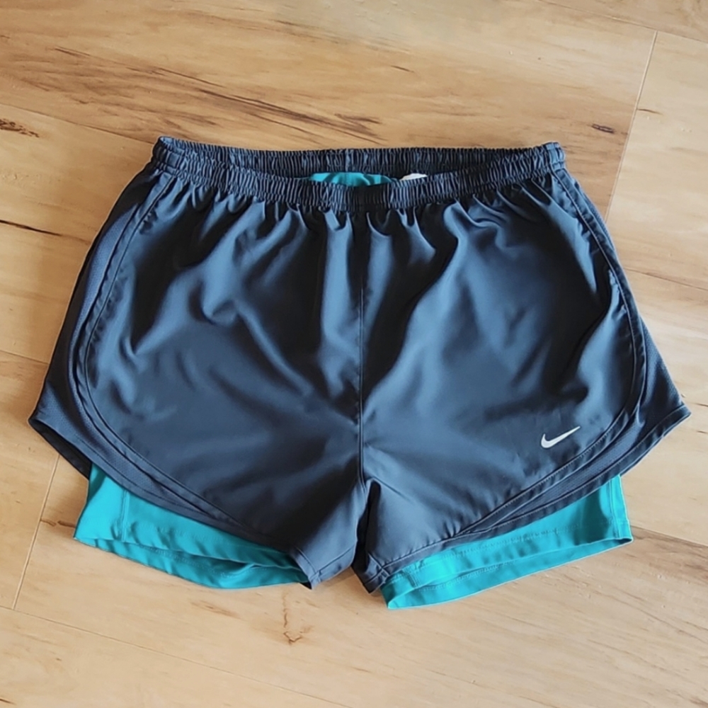 Nike Dri-Fit Women's Shorts 2-in-1 Shorts Size L
